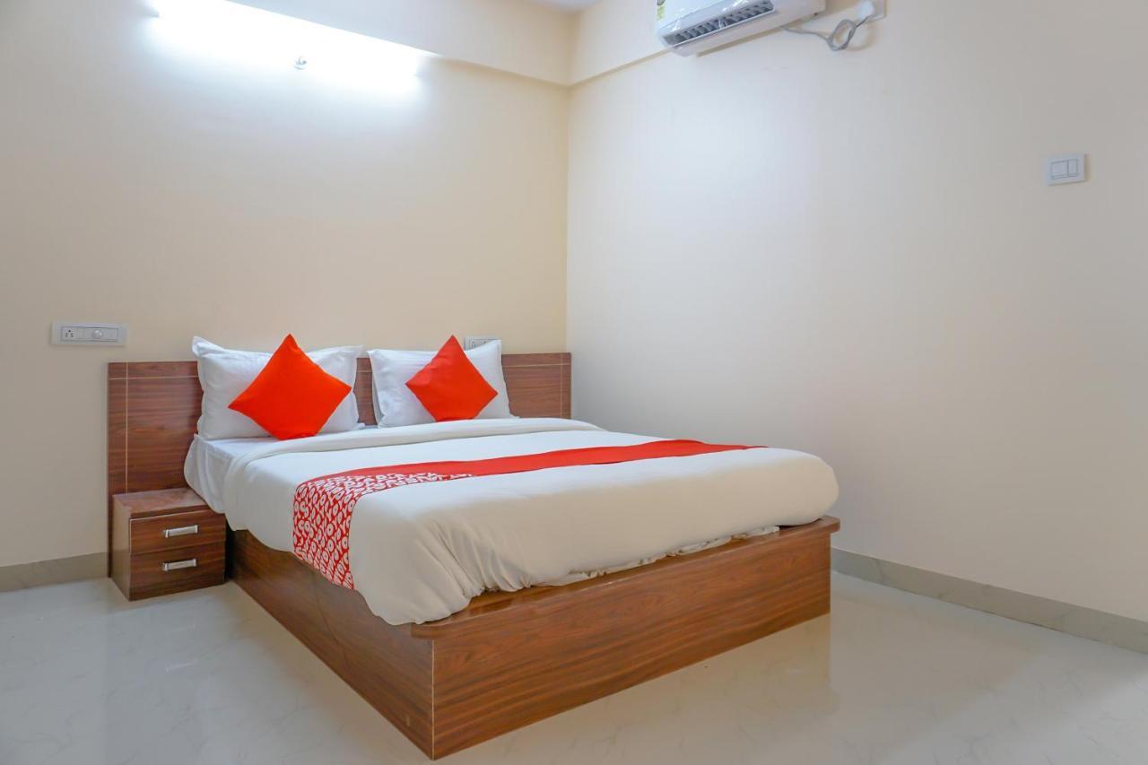 Oyo 81616 Omkar Executive Vagholi Extérieur photo