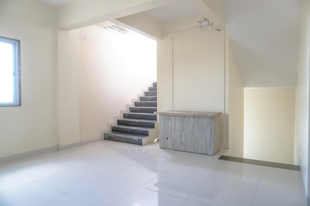 Oyo 81616 Omkar Executive Vagholi Extérieur photo