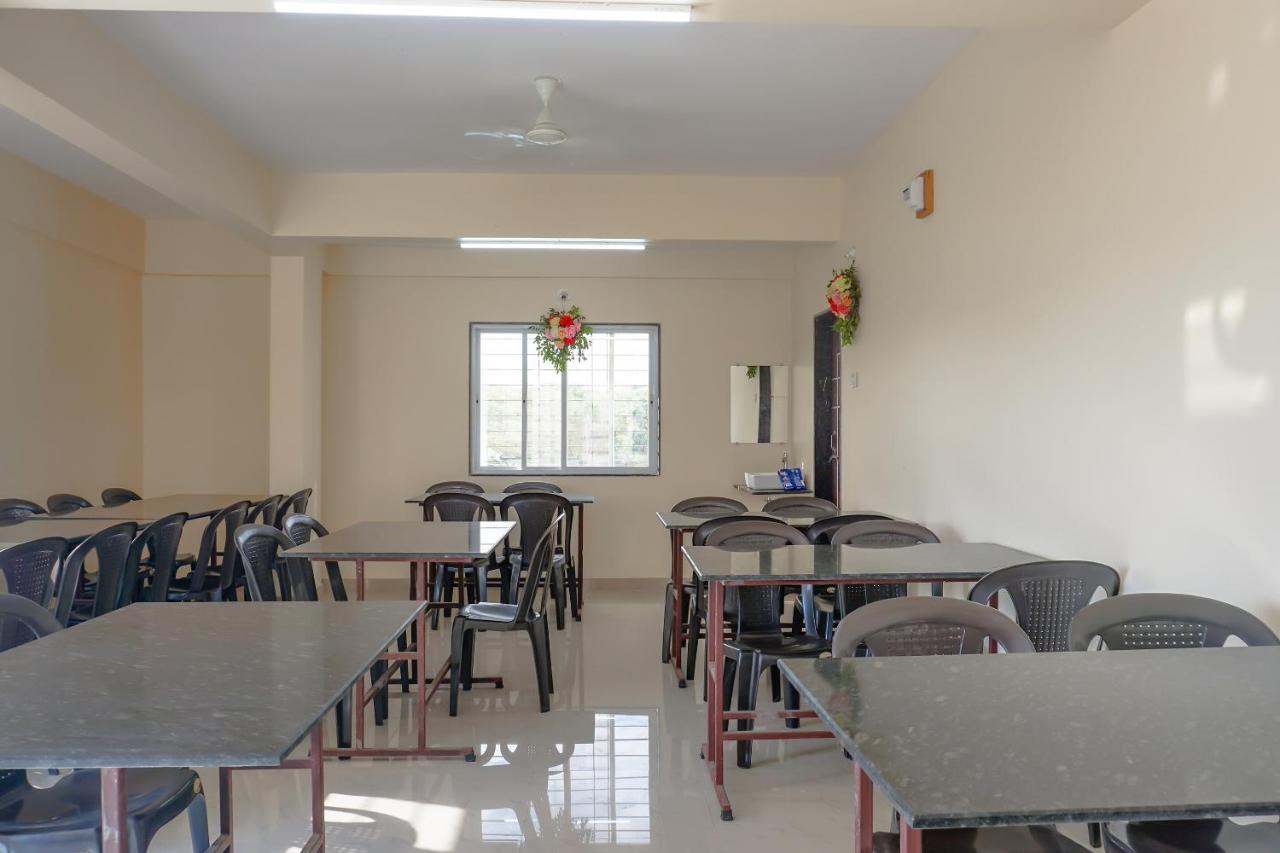Oyo 81616 Omkar Executive Vagholi Extérieur photo